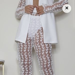 White Woven Lace Sleeve Belt Blazer 